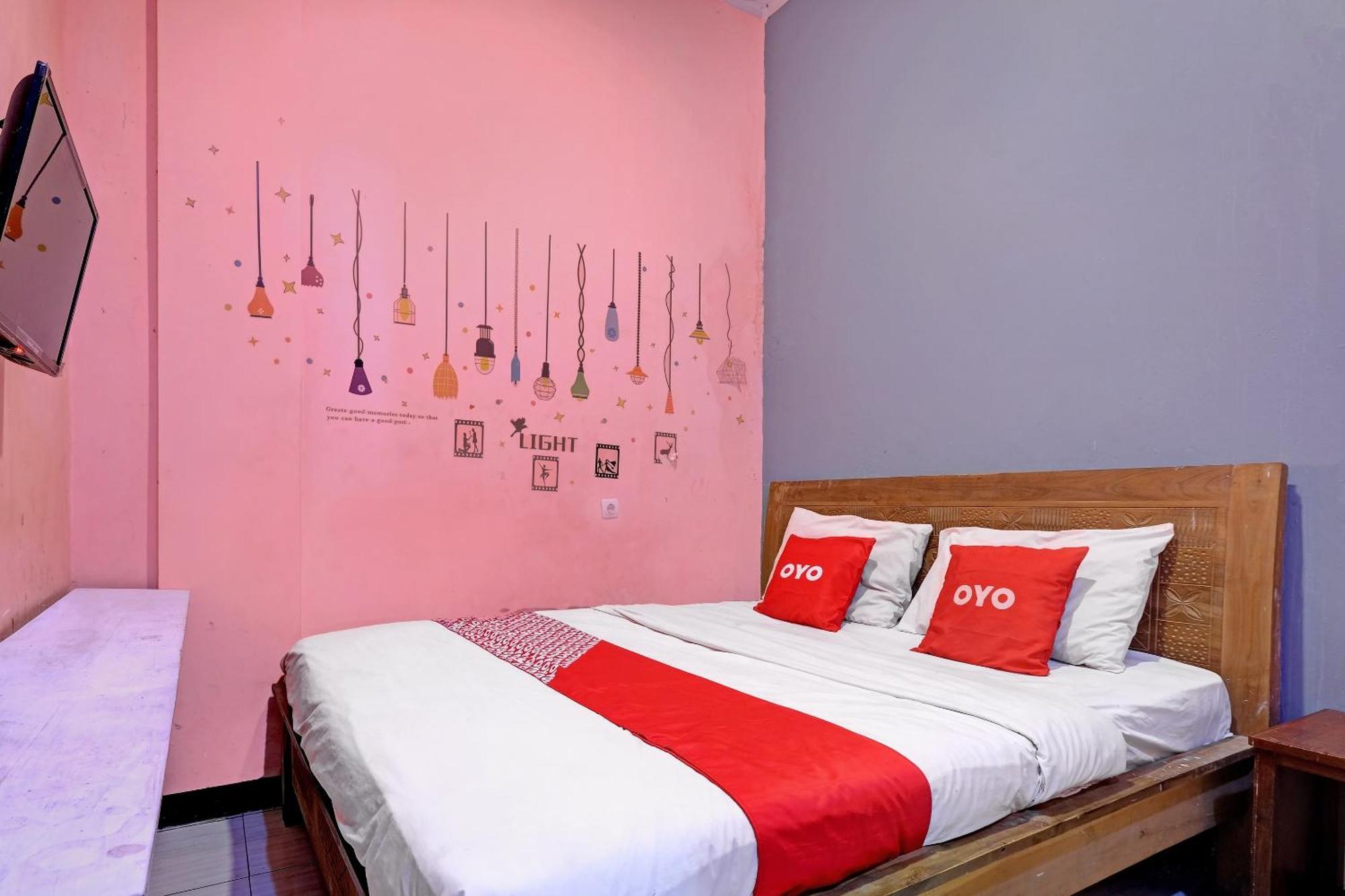 Oyo Life 92877 Hotel Rainbow 7296 Semarang Eksteriør billede