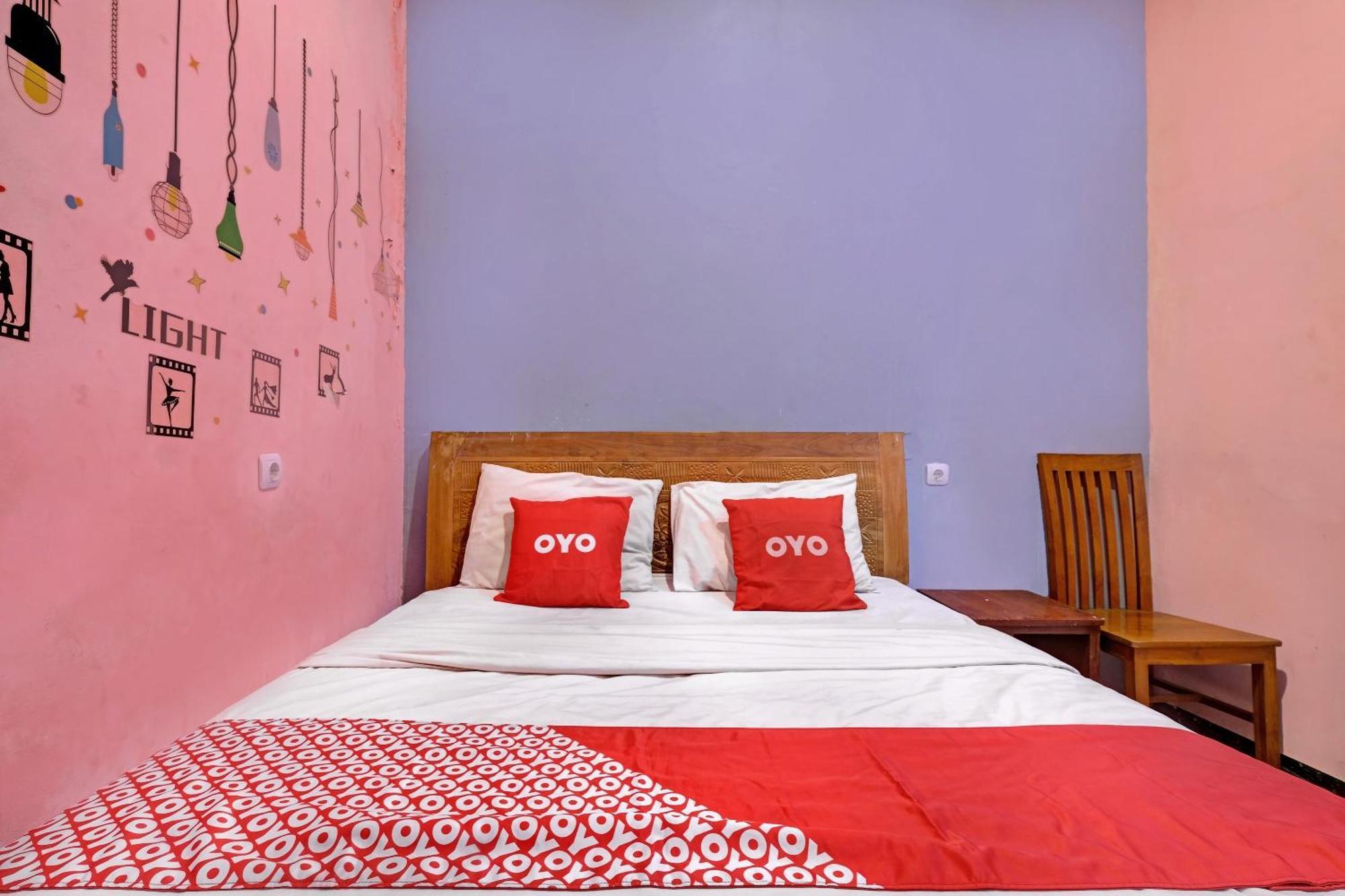 Oyo Life 92877 Hotel Rainbow 7296 Semarang Eksteriør billede