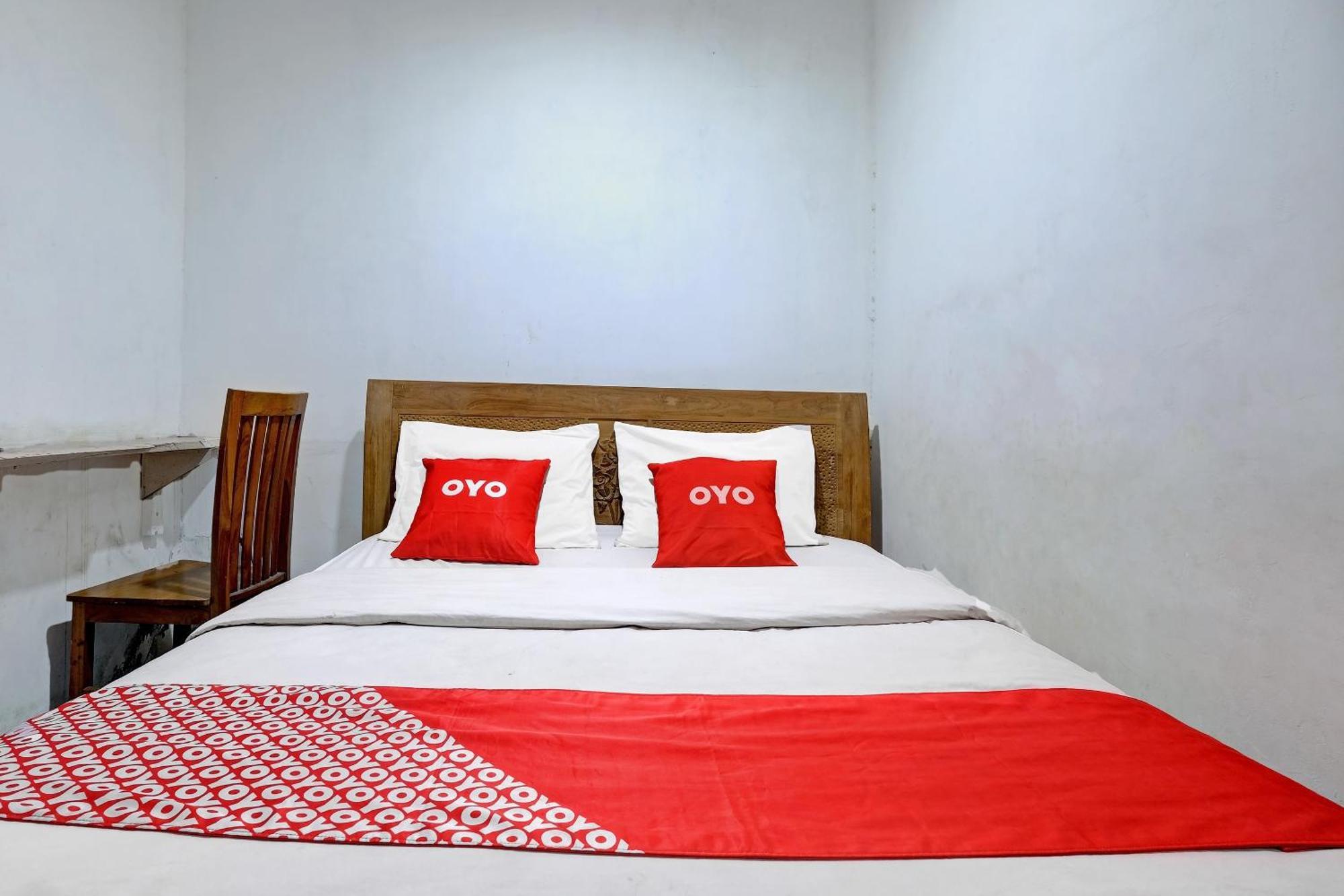 Oyo Life 92877 Hotel Rainbow 7296 Semarang Eksteriør billede