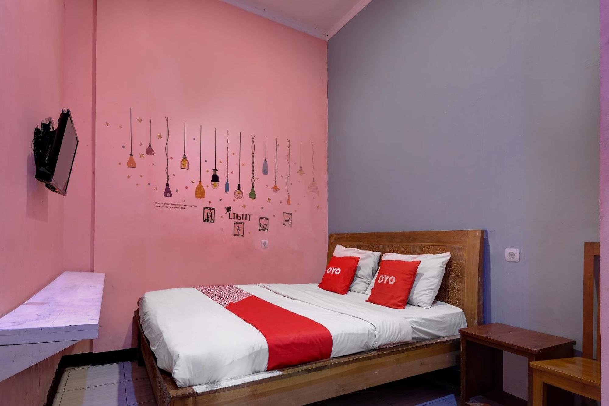 Oyo Life 92877 Hotel Rainbow 7296 Semarang Eksteriør billede