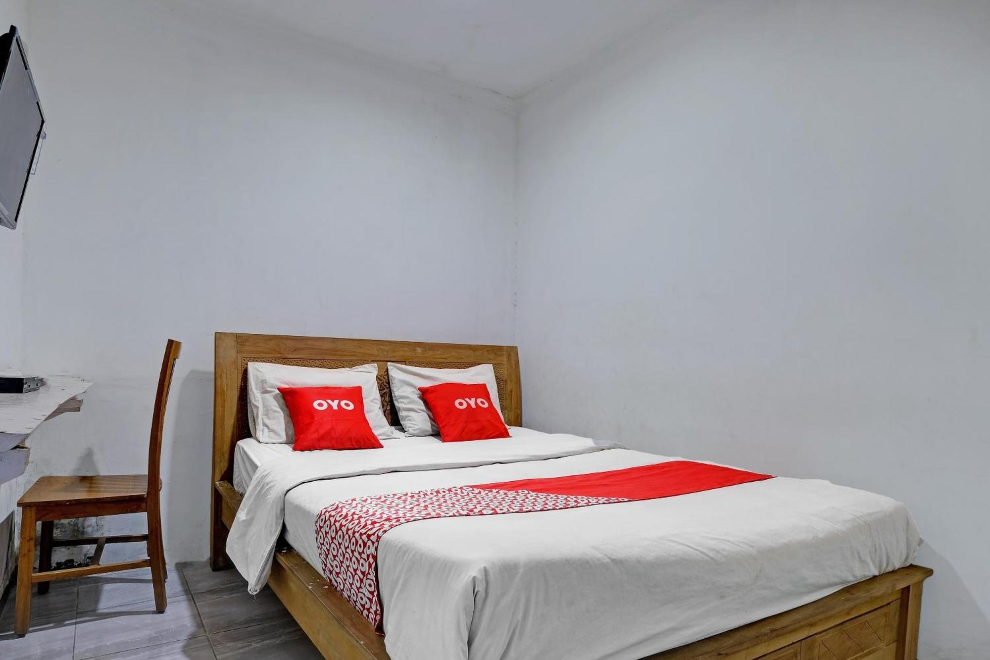 Oyo Life 92877 Hotel Rainbow 7296 Semarang Eksteriør billede